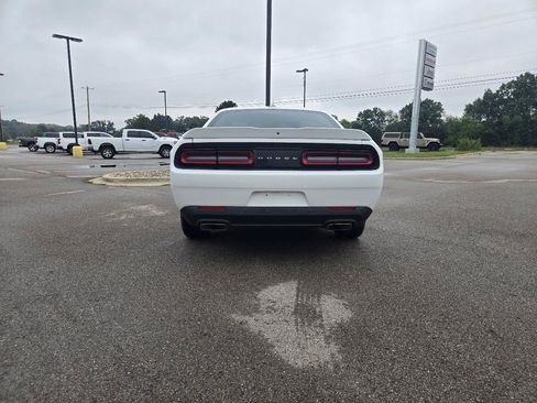 Used 2016 Dodge Challenger R/T Plus RWD image 5