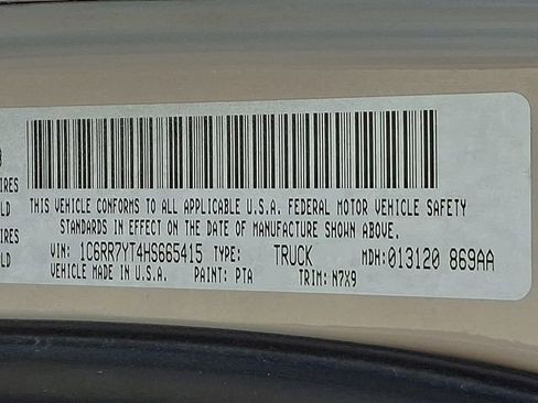 Used 2017 RAM 1500 Rebel w/ Luxury Group image 31