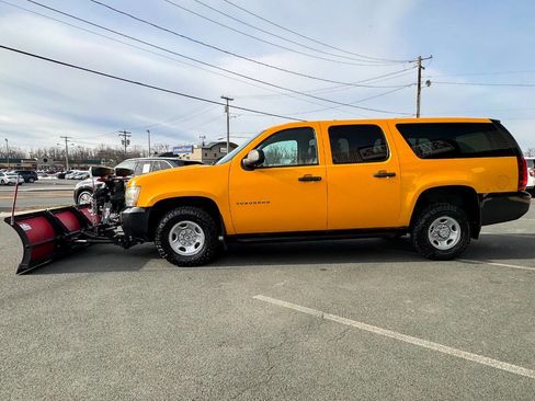 Used 2011 Chevrolet Suburban 2500 image 7