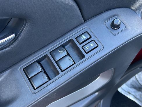 Used 2022 Nissan Frontier SV image 11