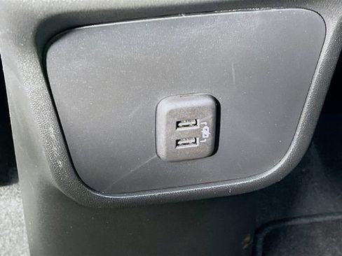 Used 2023 GMC Terrain SLE w/ Driver Convenience Package FWD image 32