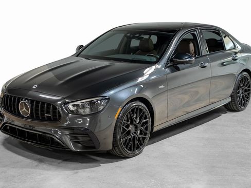 Used 2022 Mercedes-Benz E 53 AMG 4MATIC Sedan w/ Driver Assistance Package image 19