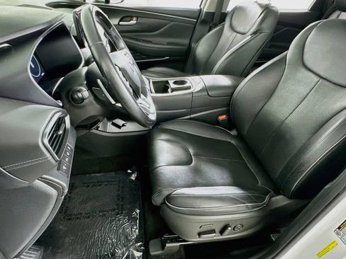 Used 2022 Hyundai Santa Fe Limited FWD image 9