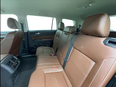 Used 2023 Volkswagen Atlas SE FWD image 24