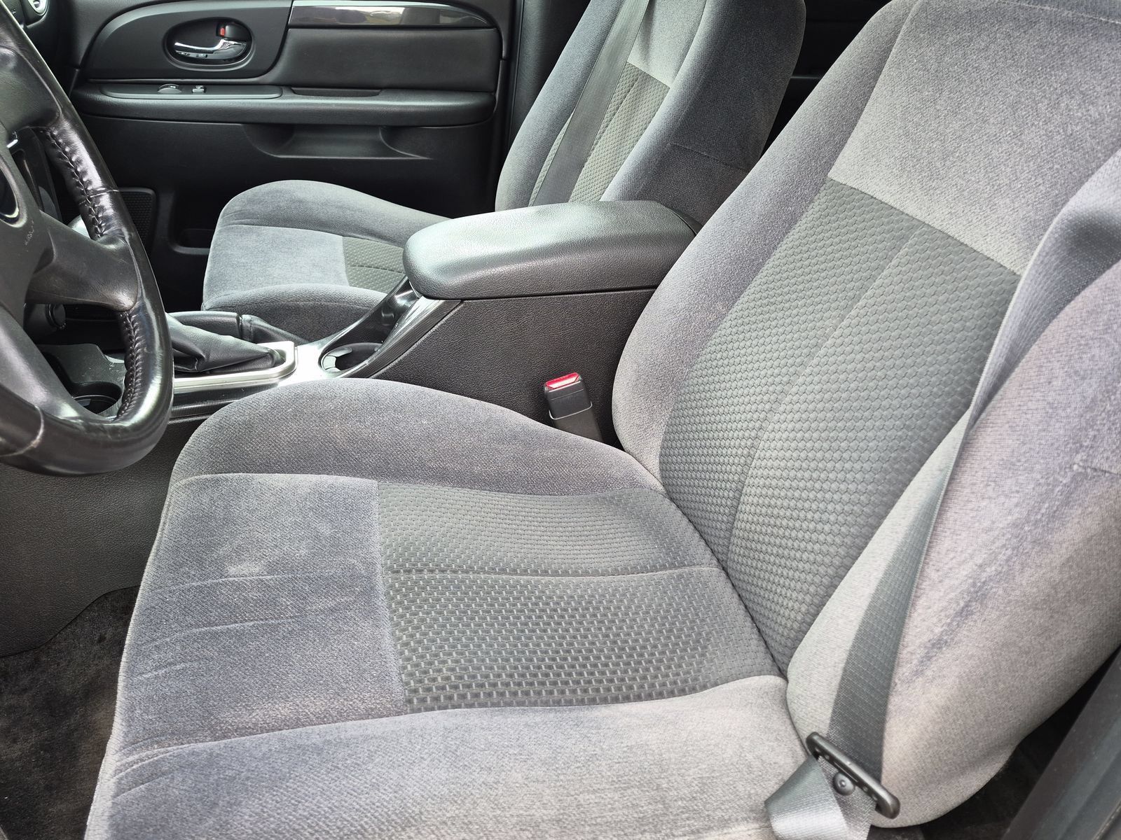 Used 2008 GMC Envoy SLE AWD/4WD image 16