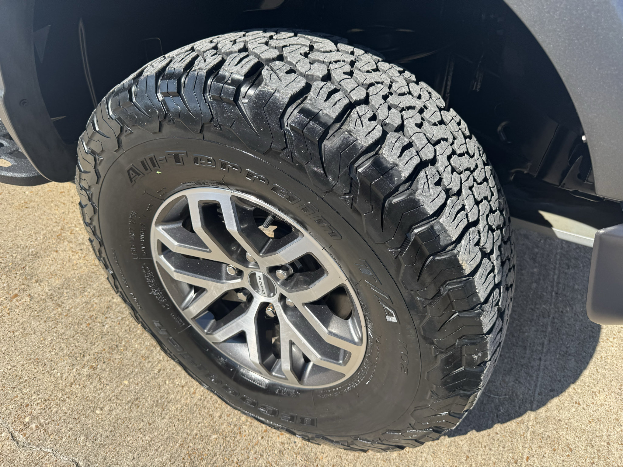 Used 2018 Ford F150 Raptor w/ Equipment Group 802A Luxury AWD/4WD image 12