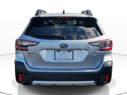 Certified 2022 Subaru Outback Limited image 5