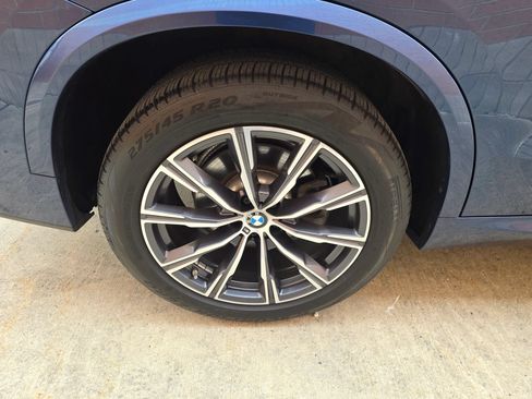 Used 2019 BMW X5 xDrive50i w/ M Sport Package AWD/4WD image 30