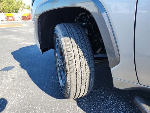 Used 2025 Toyota Tundra Limited image 39