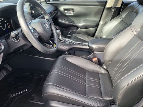 Used 2025 Honda HR-V EX-L image 9
