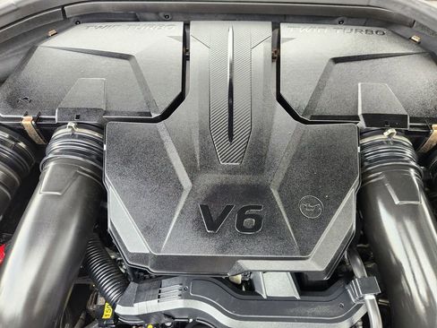 Used 2022 Genesis GV70 3.5T Sport w/ Sport Prestige Package AWD/4WD image 32