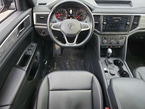 Used 2020 Volkswagen Atlas Cross Sport SE w/ Panoramic Sunroof Package image 11