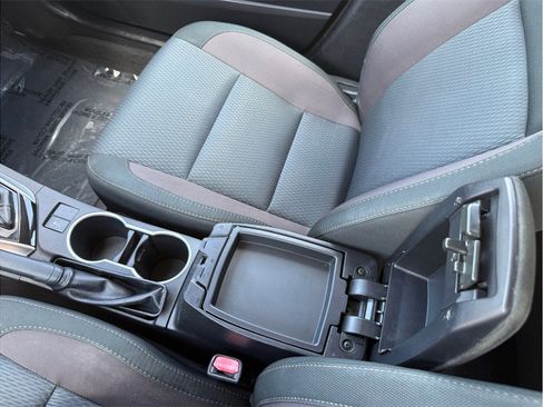 Used 2019 Toyota Corolla LE FWD image 25