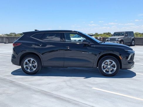 Used 2023 Chevrolet Blazer LT FWD image 4