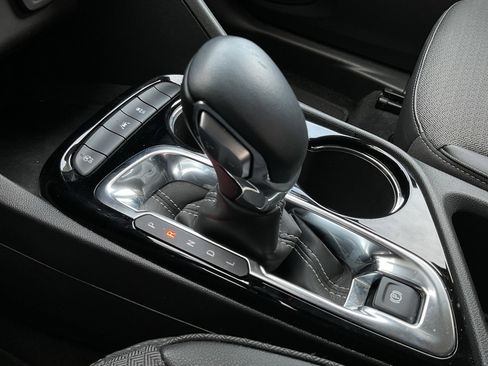 Used 2025 Buick Encore GX Preferred image 33