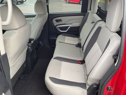 Used 2024 Nissan Titan SV w/ SV Convenience Package image 19