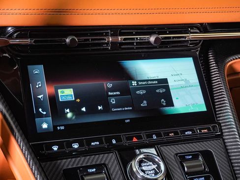 Used 2025 Aston Martin DB12 Coupe RWD image 28