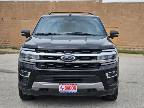 Used 2023 Ford Expedition Limited AWD/4WD image 2