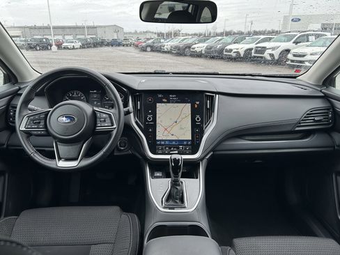Used 2023 Subaru Outback Premium image 9
