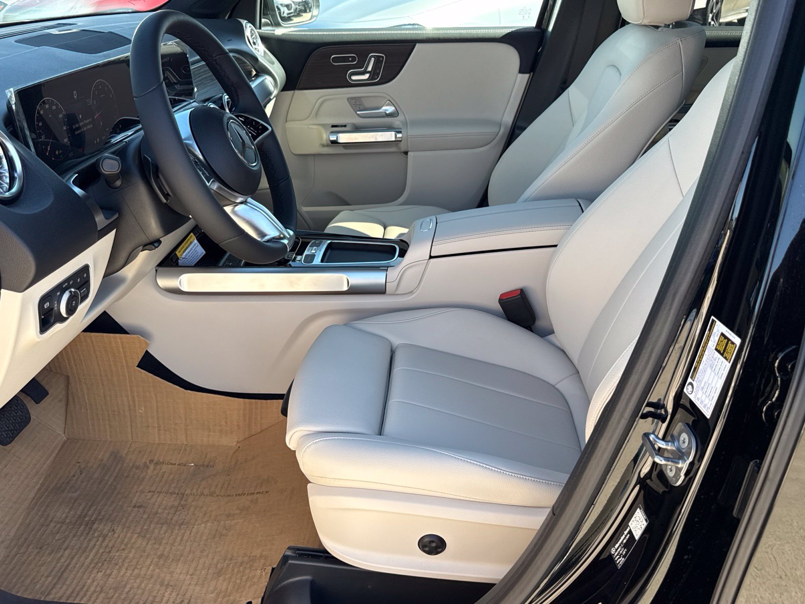 New 2026 Mercedes-Benz GLB 250 image 19