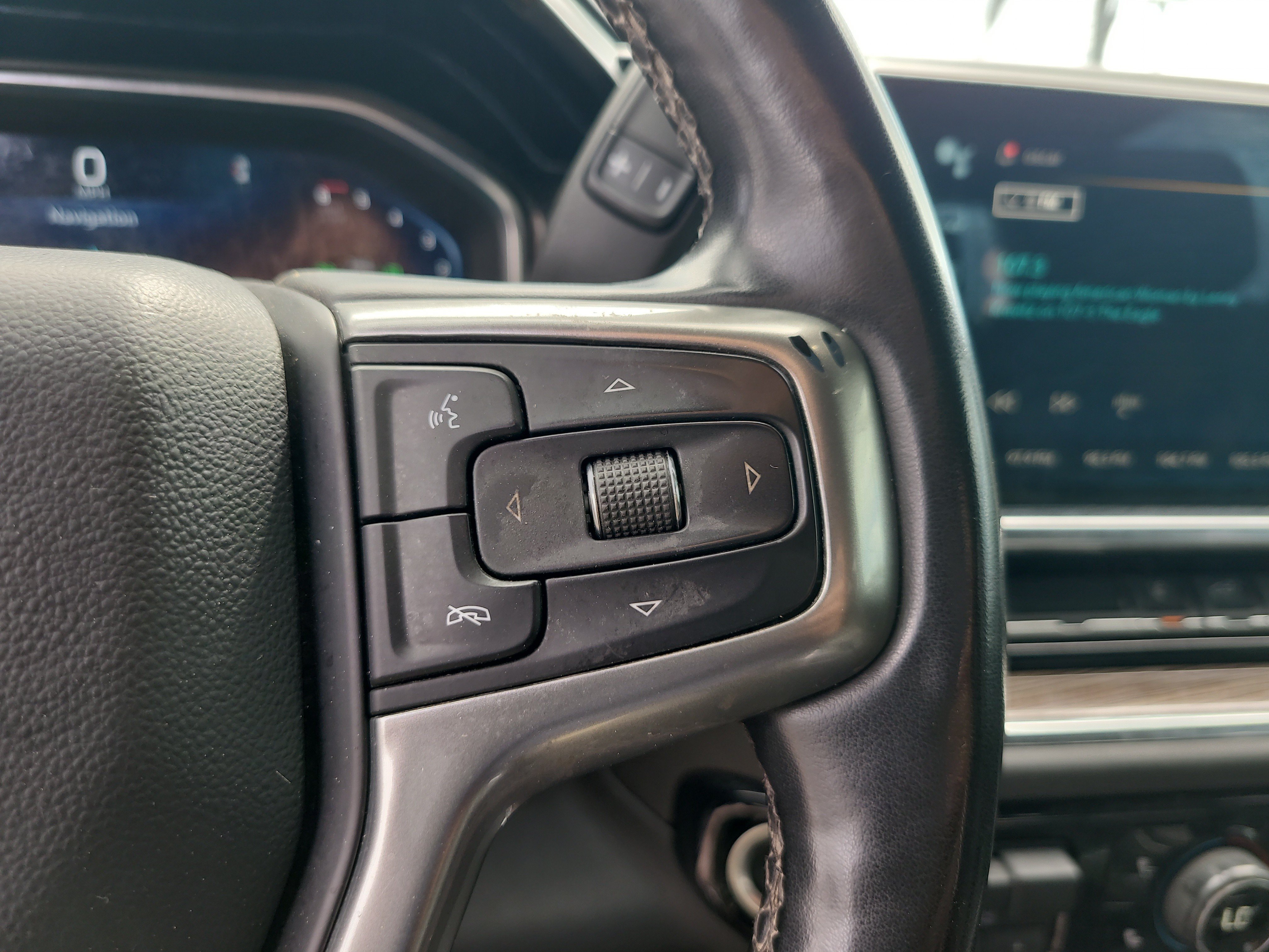 Used 2024 Chevrolet Silverado 2500 LT AWD/4WD image 28