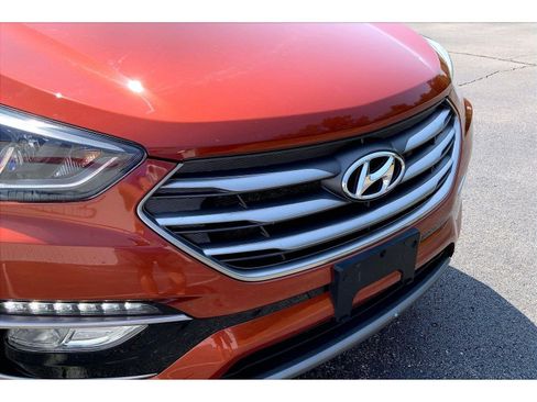 Used 2018 Hyundai Santa Fe Sport AWD/4WD image 29