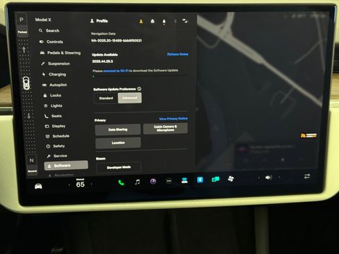 Used 2022 Tesla Model X image 31