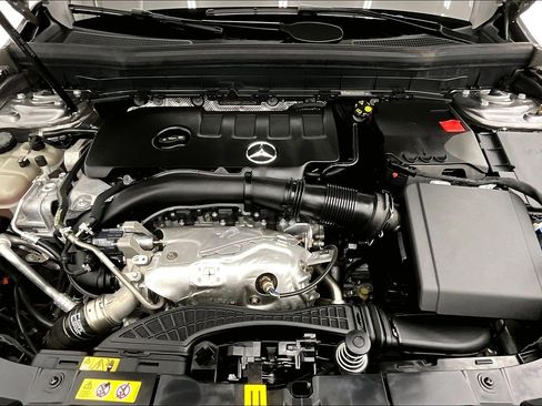 Certified 2023 Mercedes-Benz GLB 250 image 9