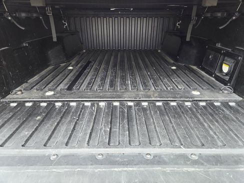 Used 2022 Toyota Tacoma TRD Sport w/ Technology Package image 31