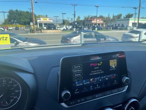 Used 2025 Nissan Sentra SV image 17