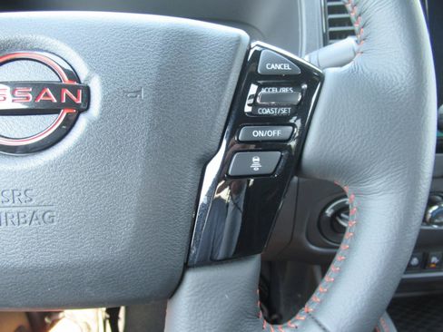 Used 2023 Nissan Frontier PRO-4X w/ Pro Convenience Package AWD/4WD image 26