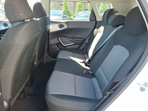 Used 2023 Kia Soul LX w/ LX Technology Package FWD image 10