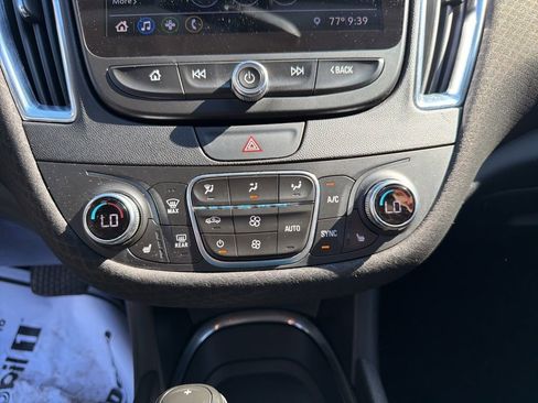 Used 2019 Chevrolet Malibu LT FWD image 26