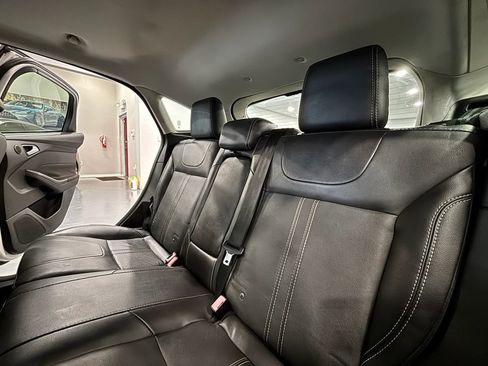 Used 2014 Ford Focus Titanium FWD image 15