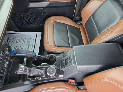 Used 2022 Ford Bronco Outer Banks w/ Sasquatch Package image 11