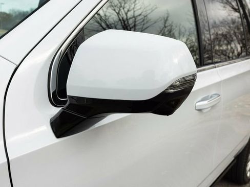 Used 2026 Cadillac Escalade Luxury w/ Touring Package image 22