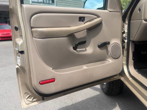 Used 2006 GMC Sierra 2500 W/T RWD image 75