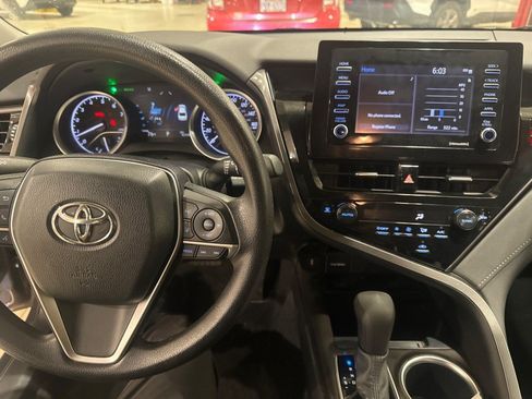 Certified 2022 Toyota Camry LE AWD/4WD image 38
