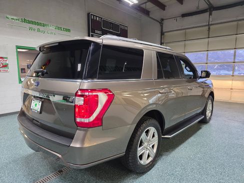 Used 2019 Ford Expedition XLT w/ Equipment Group 202A image 6