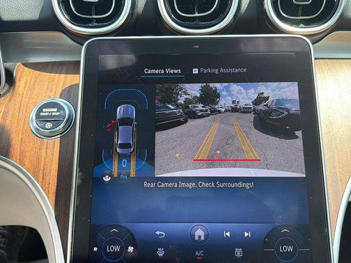 Used 2025 Mercedes-Benz C 300 4MATIC Sedan image 17