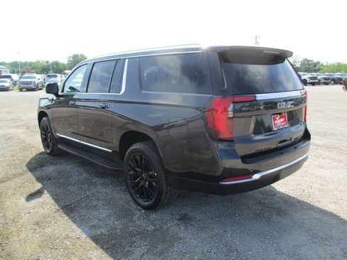 New 2026 GMC Yukon XL Elevation w/ Elevation Premium Package AWD/4WD image 6