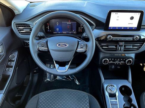 Used 2023 Ford Escape Active image 5