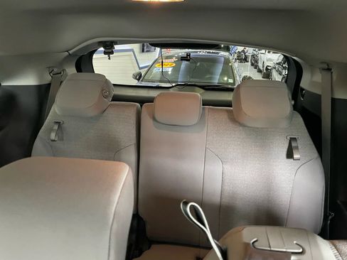 Used 2025 Toyota Sienna LE image 16