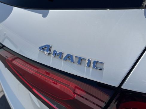 Used 2023 Mercedes-Benz GLC 300 4MATIC image 10