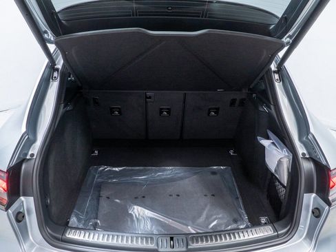 New 2026 Porsche Macan image 31