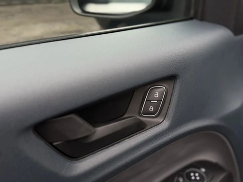 Used 2025 Ford Maverick Lobo image 24