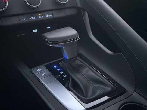 New 2026 Hyundai Elantra SE image 18