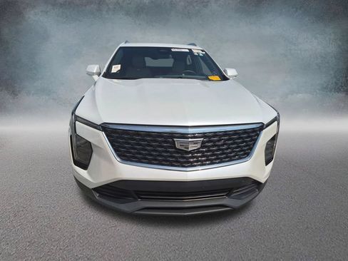 Certified 2024 Cadillac XT4 Luxury FWD image 14