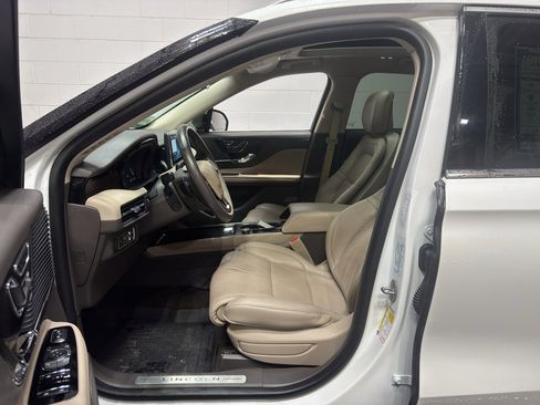 Used 2022 Lincoln Corsair Reserve w/ Equipment Group 201A image 14