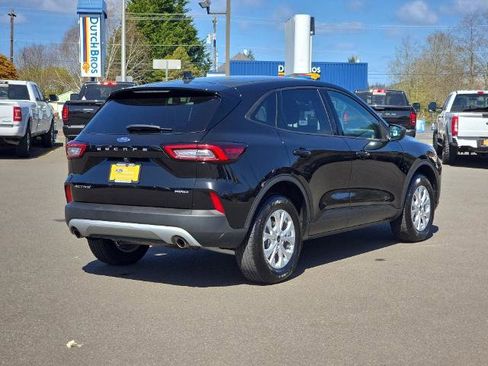 Certified 2025 Ford Escape Active AWD/4WD image 5